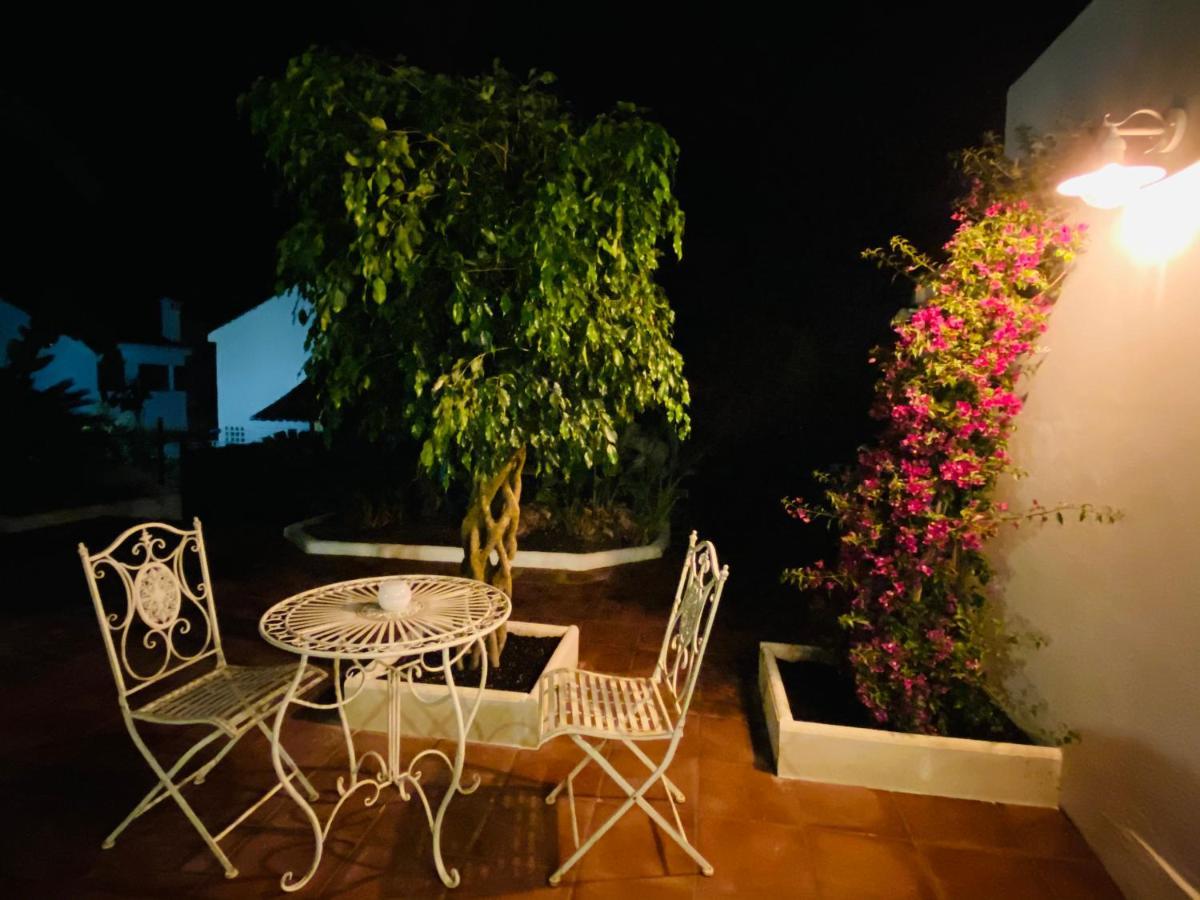 Apartments With Tropical Garden And Sea Water Pool Marbella